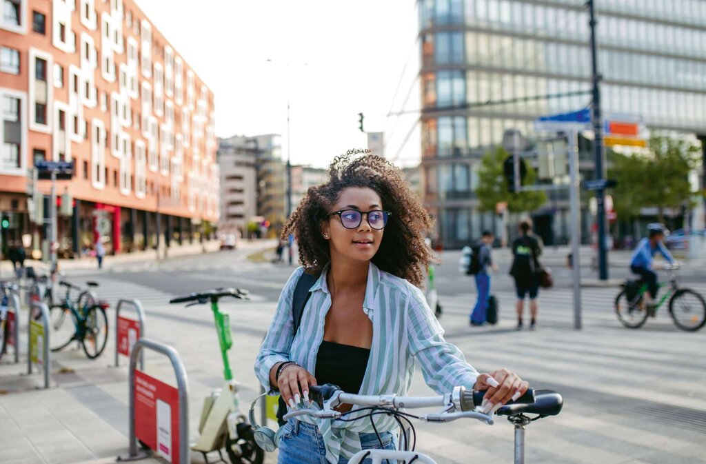 Die TEN-V-Verordnung legt neue Anforderungen an Österreichs neun Landeshauptstädte fest. Nachhaltige Mobilitätspläne und regelmäßige Kennzahlen sollen helfen, Verkehr nachhaltiger, sicherer und zugänglicher zu gestalten.