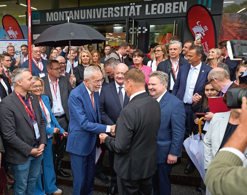 Begrüßung von Bundespräsident Alexander Van der Bellen in Leoben. 