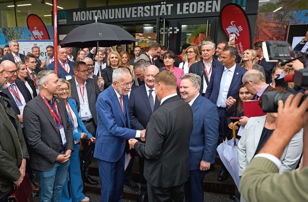 Begrüßung von Bundespräsident Alexander Van der Bellen in Leoben. 